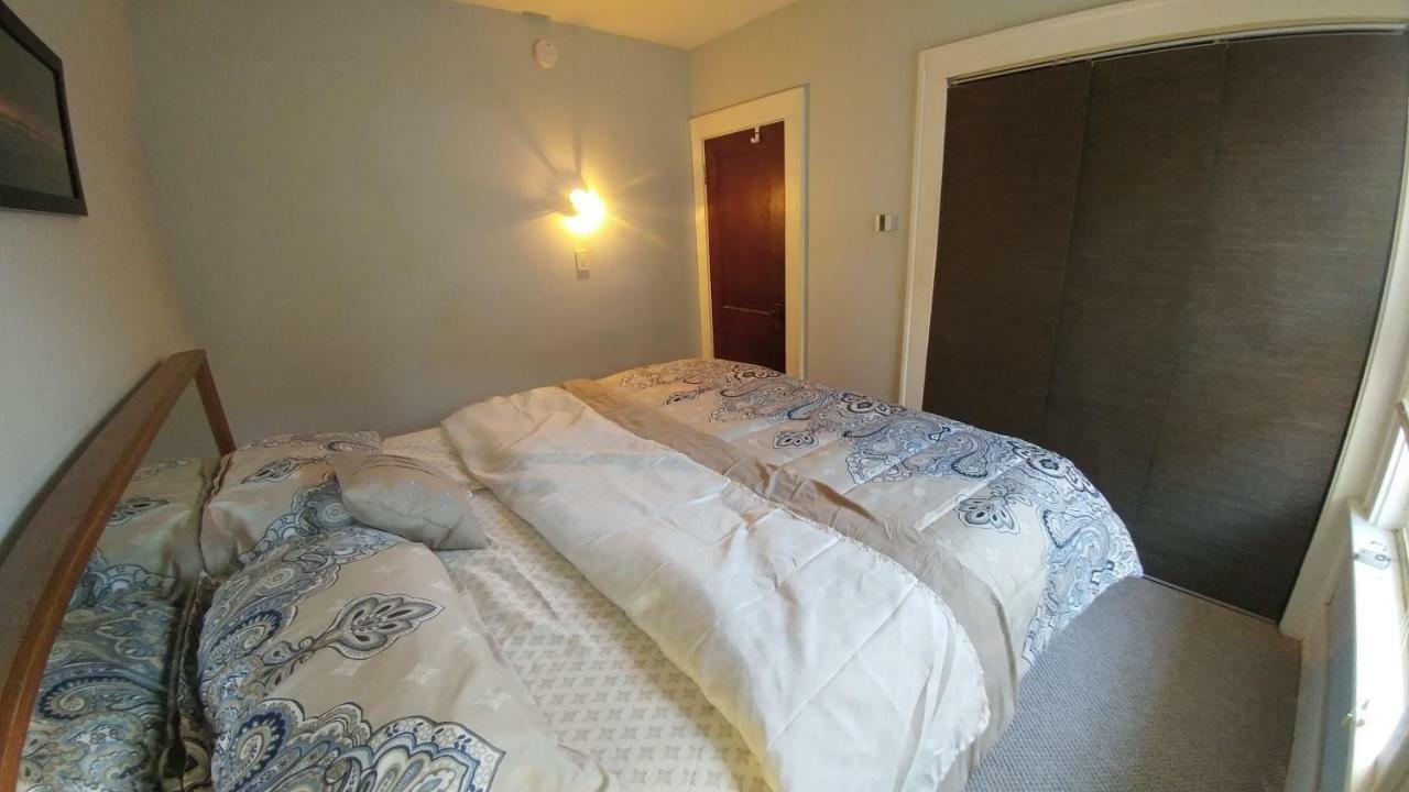 Spacious Frontier Park Apartment Erie Ngoại thất bức ảnh